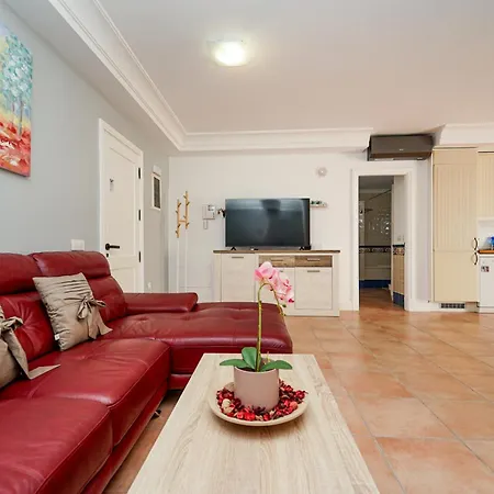 Apartament Magnificent 5-star With Sea View, Jacuzzi And Pool *