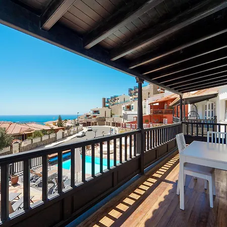 Magnificent 5-star With Sea View, Jacuzzi And Pool Apartament