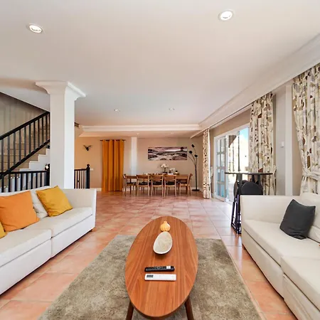 Magnificent 5-star With Sea View, Jacuzzi And Pool