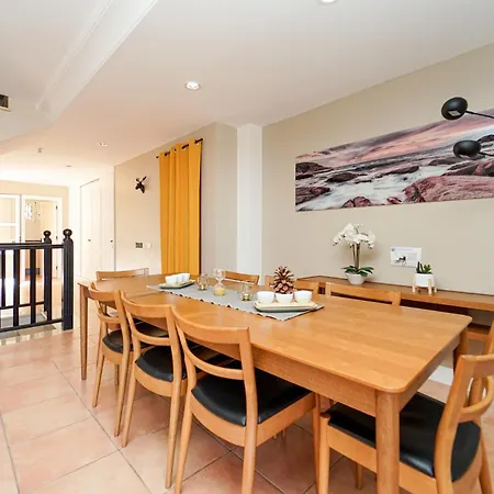Magnificent 5-star With Sea View, Jacuzzi And Pool
