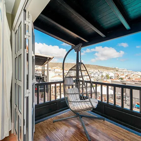 Magnificent 5-star With Sea View, Jacuzzi And Pool Apartament
