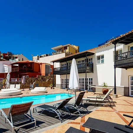 Magnificent 5-star With Sea View, Jacuzzi And Pool Apartament *